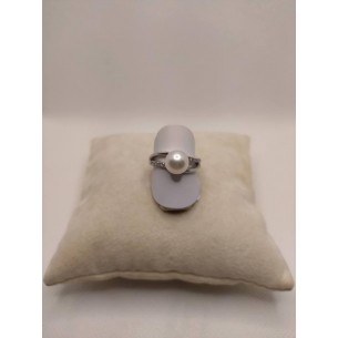Anello oro perla e brillanti