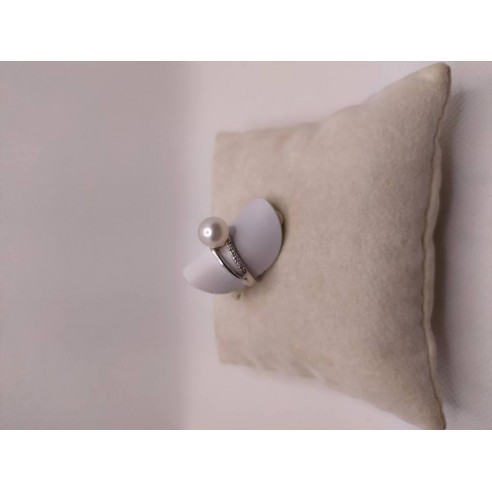 Anello oro perla e brillanti